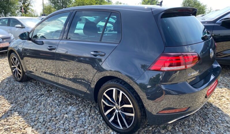 
								Вживанi 2020  Volkswagen Golf заповнено									