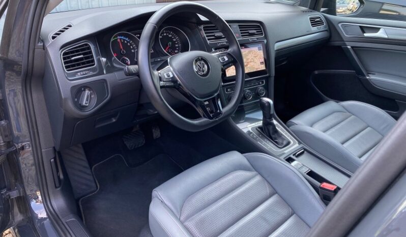 
								Новi 2019  Volkswagen Golf заповнено									