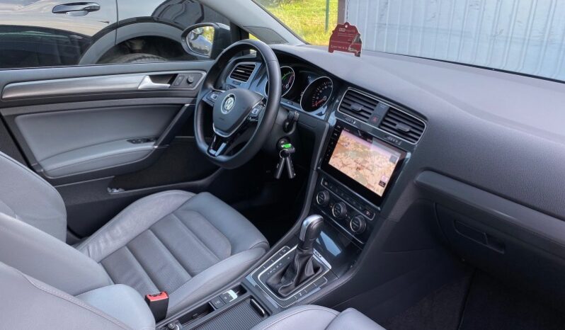 
								Новi 2019  Volkswagen Golf заповнено									