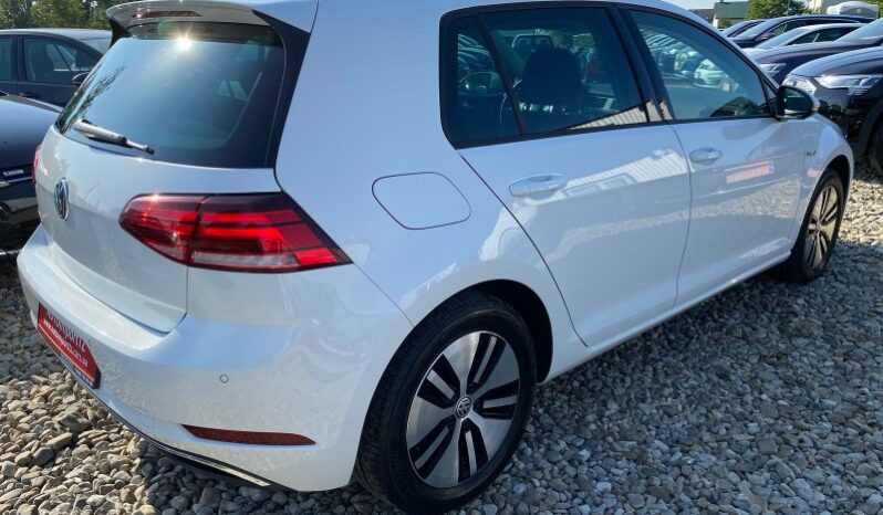 
								Вживанi 2020  Volkswagen Golf заповнено									