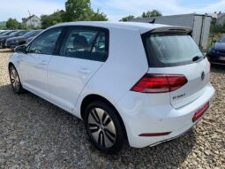 
										Вживанi 2020  Volkswagen Golf заповнено									