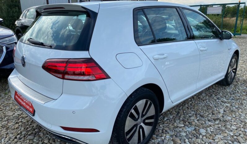 
								Вживанi 2020  Volkswagen Golf заповнено									