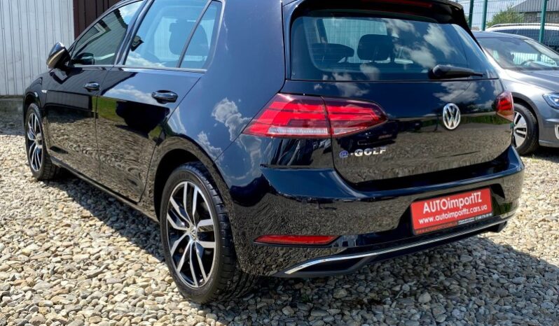 
								Вживанi 2020  Volkswagen Golf заповнено									