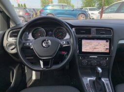 
										Вживанi 2020  Volkswagen Golf заповнено									