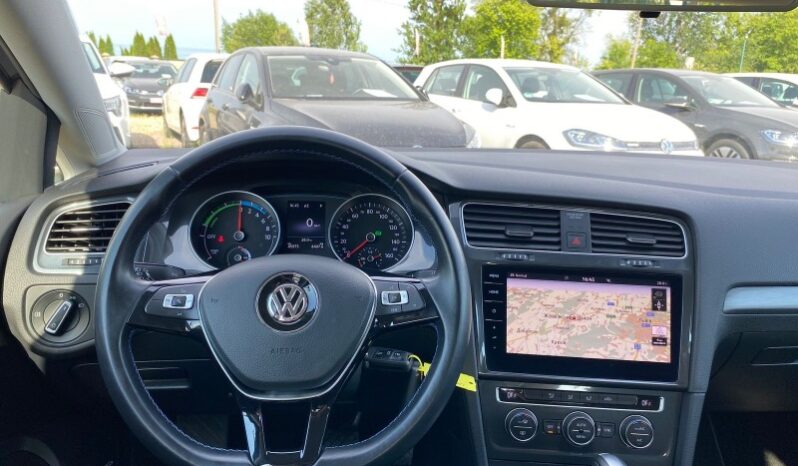 
								Вживанi 2020  Volkswagen Golf заповнено									