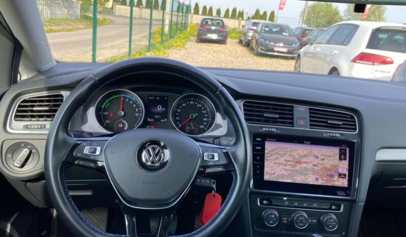 
								Вживанi 2020  Volkswagen Golf заповнено									