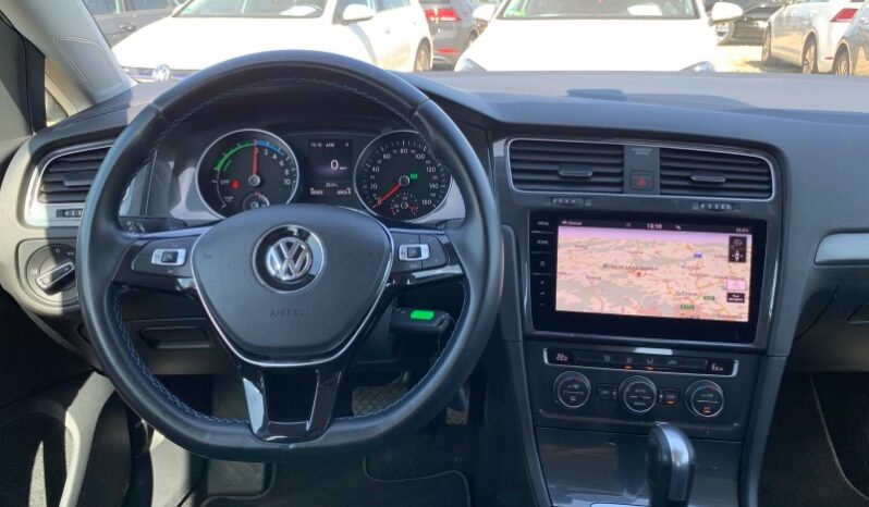 
								Вживанi 2020  Volkswagen Golf заповнено									