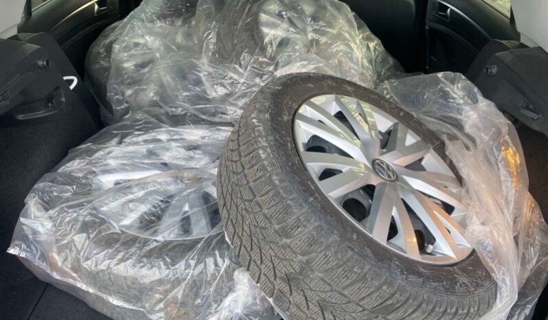 
								Вживанi 2020  Volkswagen Golf заповнено									