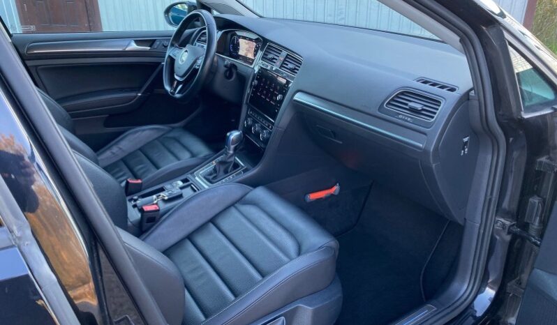 
								Вживанi 2019  Volkswagen Golf заповнено									