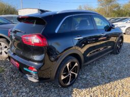 
										Вживанi 2019  KIA Niro заповнено									