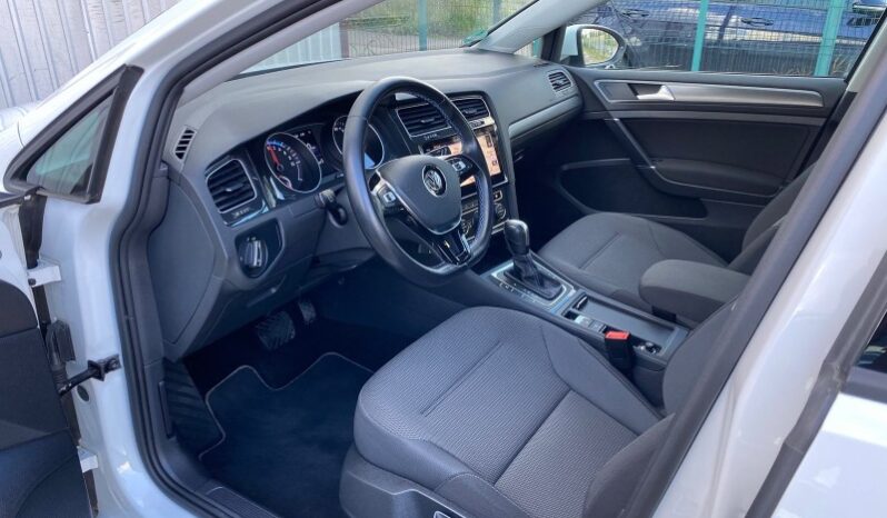 
								Вживанi 2020  Volkswagen Golf заповнено									