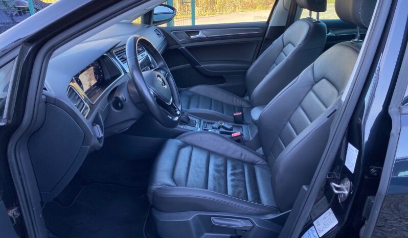 
								Вживанi 2019  Volkswagen Golf заповнено									