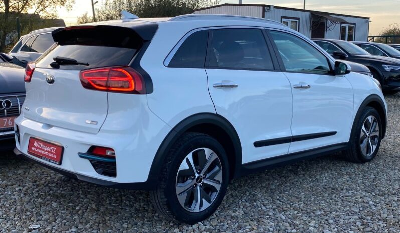 
								Вживанi 2020  KIA Niro заповнено									