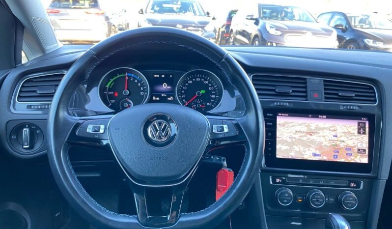 
								Вживанi 2020  Volkswagen Golf заповнено									
