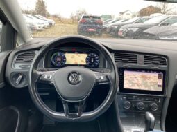 
										Вживанi 2020  Volkswagen Golf заповнено									