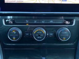 
										Вживанi 2020  Volkswagen Golf заповнено									