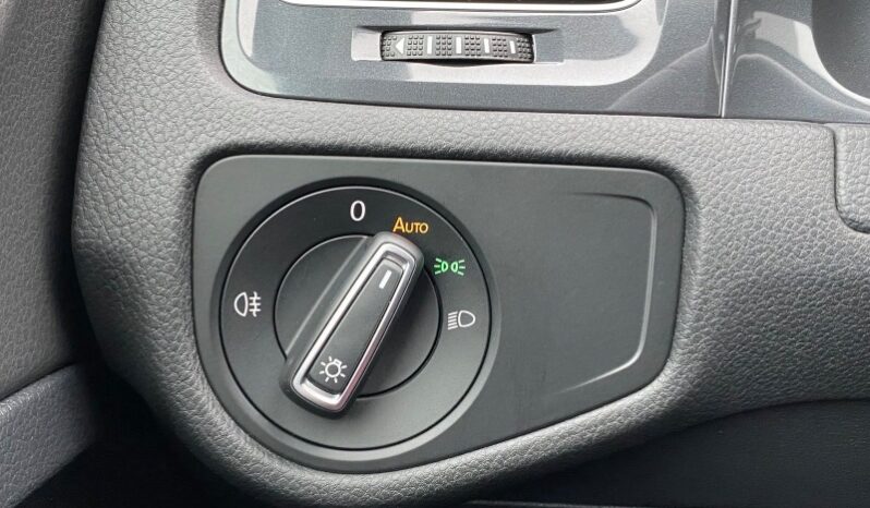 
								Вживанi 2019  Volkswagen Golf заповнено									
