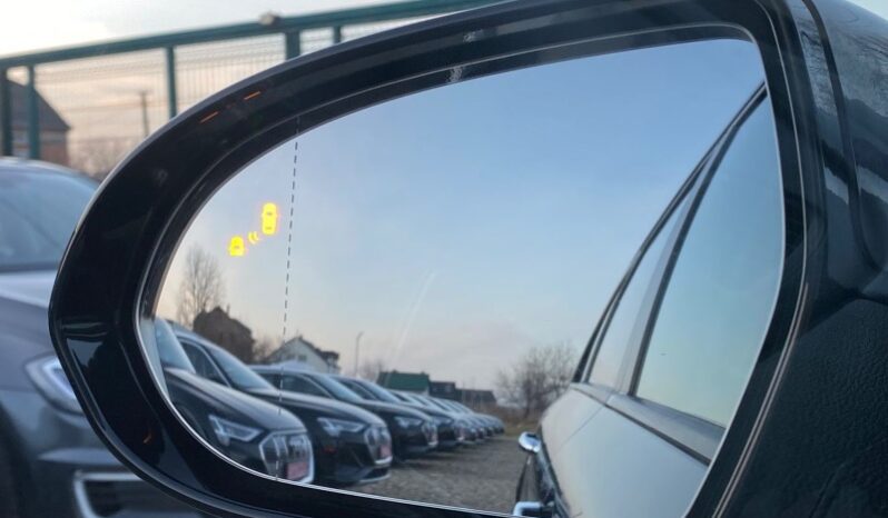
								Вживанi 2019  KIA Niro заповнено									