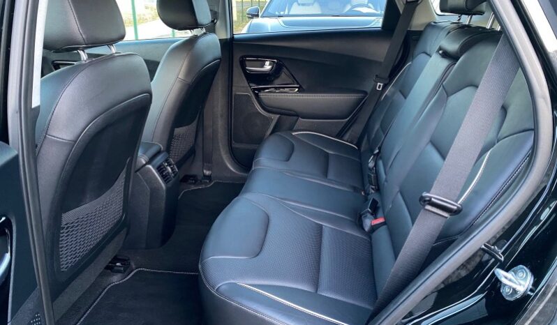 
								Вживанi 2019  KIA Niro заповнено									