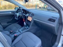 
										Вживанi 2020  Volkswagen Golf заповнено									