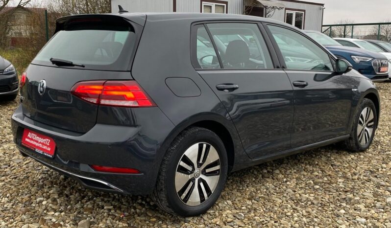 
								Вживанi 2020  Volkswagen Golf заповнено									