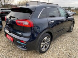
										Вживанi 2019  KIA Niro заповнено									