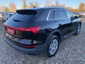 Вживанi 2021  Audi e-tron