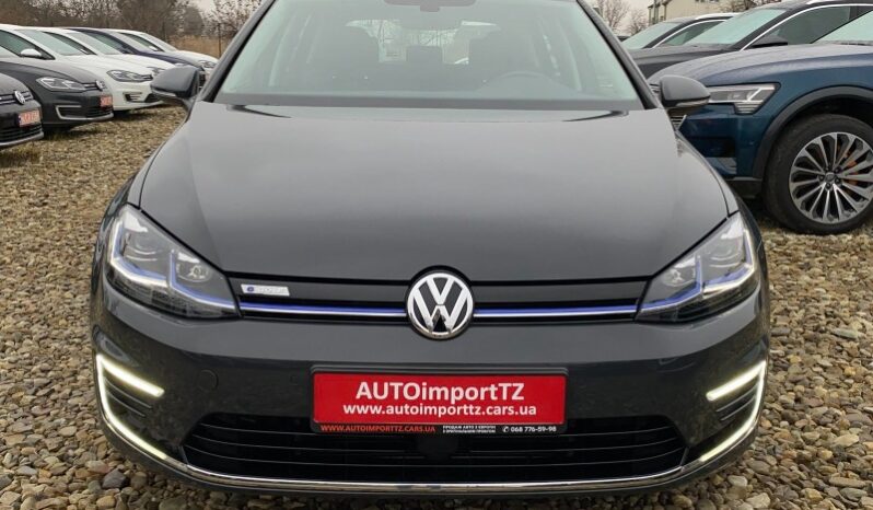
								Вживанi 2020  Volkswagen Golf заповнено									