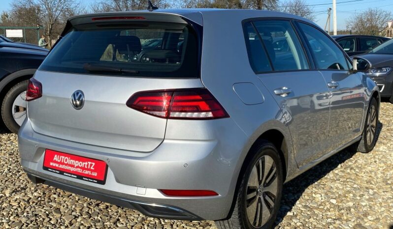 
								Вживанi 2020  Volkswagen Golf заповнено									