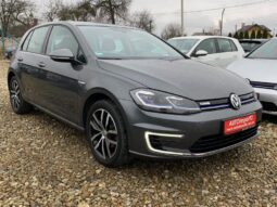 
										Вживанi 2020  Volkswagen Golf заповнено									