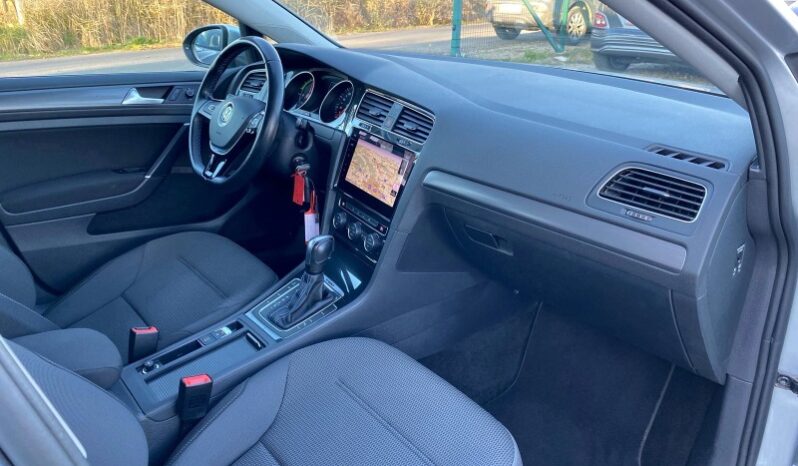 
								Вживанi 2020  Volkswagen Golf заповнено									