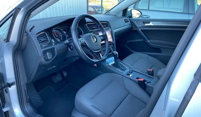 
								Вживанi 2020  Volkswagen Golf заповнено									