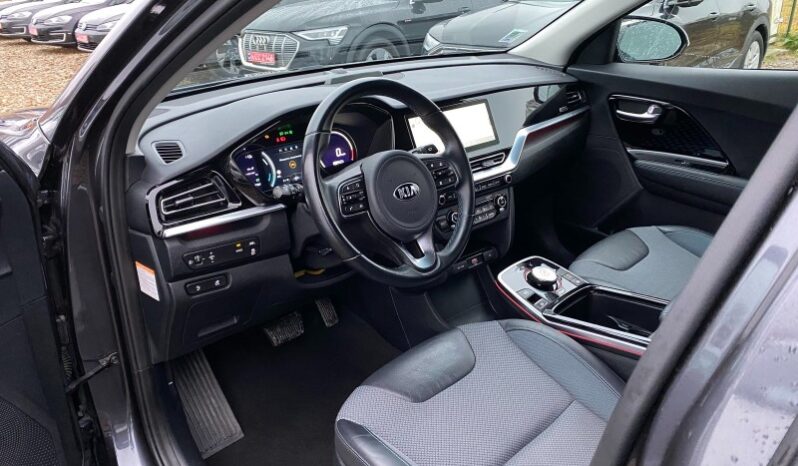 
								Вживанi 2020  KIA Niro заповнено									