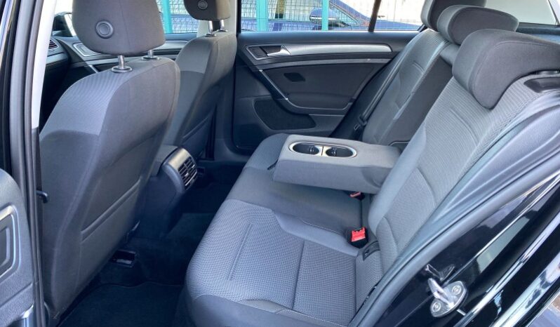
								Вживанi 2019  Volkswagen Golf заповнено									