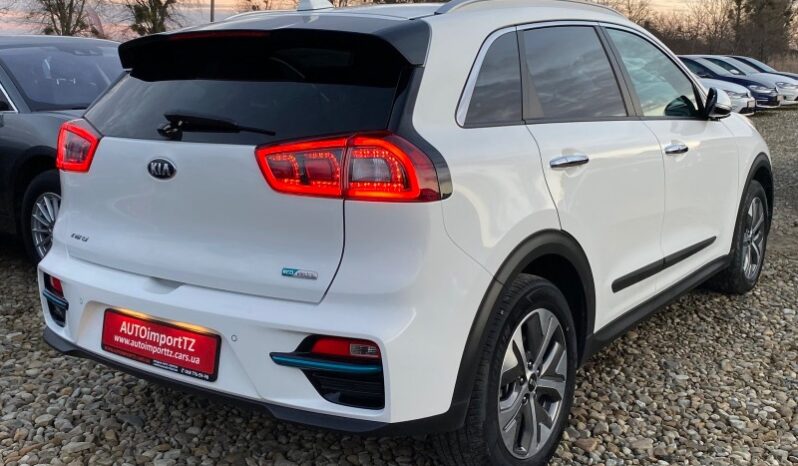 
								Вживанi 2019  KIA Niro заповнено									