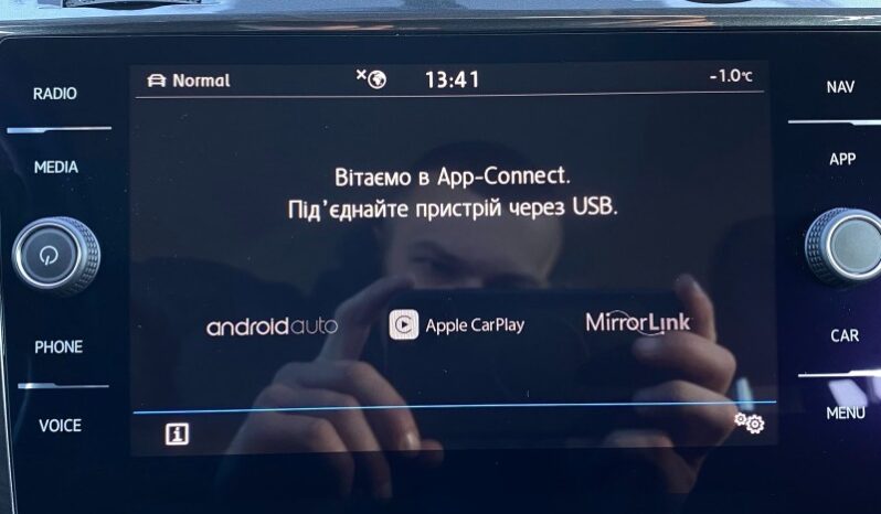 
								Вживанi 2019  Volkswagen Golf заповнено									