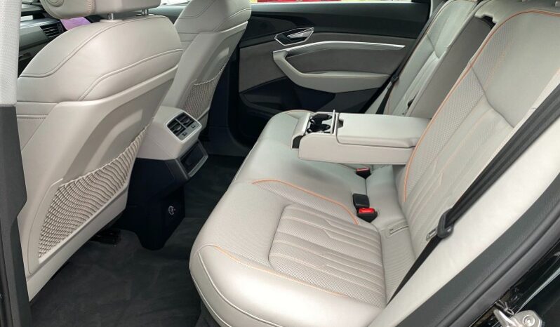 
								Вживанi 2019  Audi e-tron заповнено									