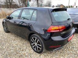 
										Вживанi 2020  Volkswagen Golf заповнено									