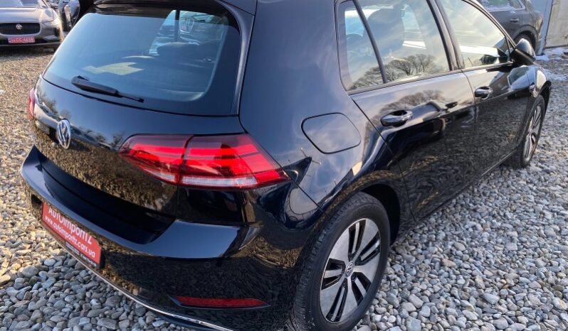 
								Вживанi 2019  Volkswagen Golf заповнено									