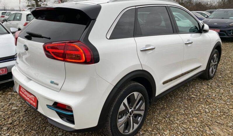 
								Вживанi 2021  KIA Niro заповнено									