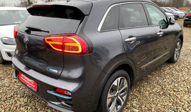 
								Вживанi 2020  KIA Niro заповнено									