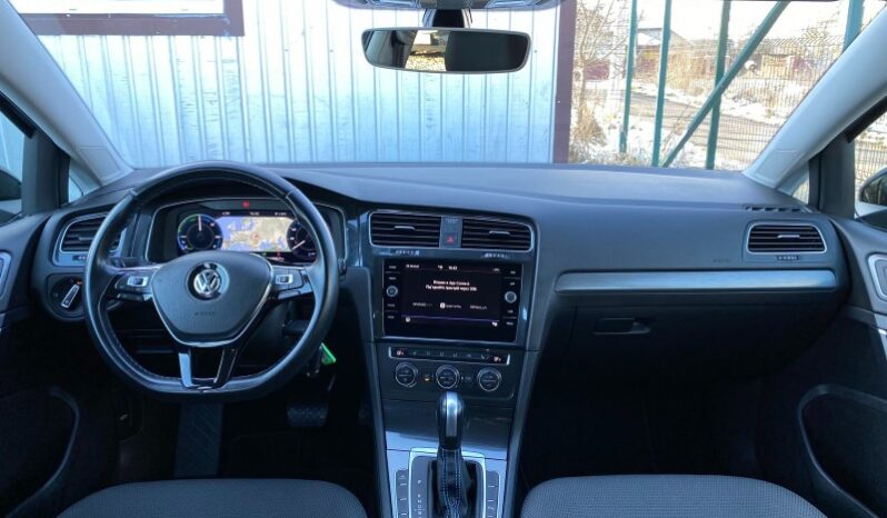 
								Вживанi 2019  Volkswagen Golf заповнено									