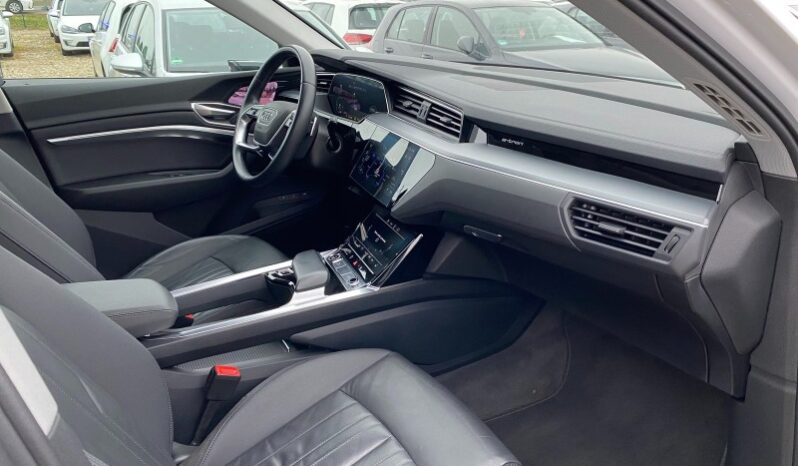 
								Вживанi 2021 Volkswagen Golf заповнено									