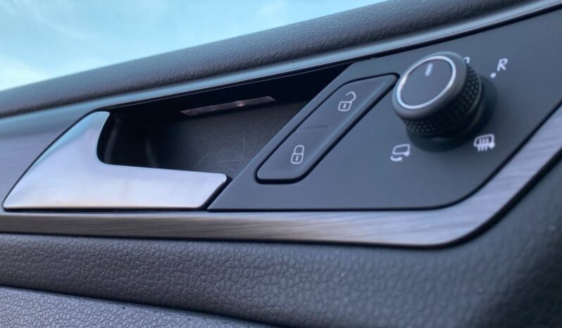 
								Вживанi 2019  Volkswagen Golf заповнено									