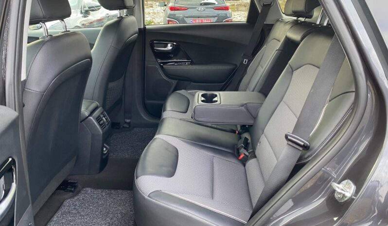 
								Вживанi 2020  KIA Niro заповнено									