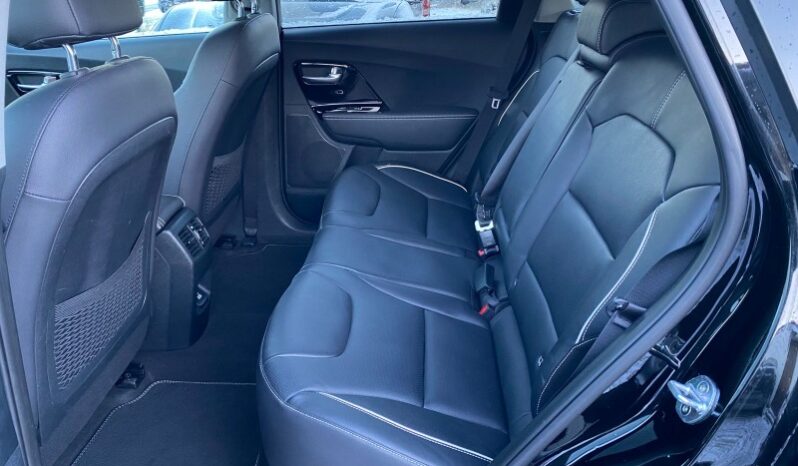 
								Вживанi 2020  KIA Niro заповнено									