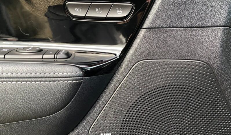 
								Вживанi 2019  KIA Niro заповнено									