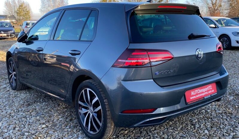 
								Вживанi 2019  Volkswagen Golf заповнено									