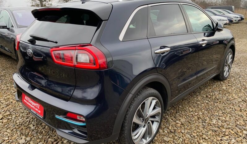 
								Вживанi 2019  KIA Niro заповнено									