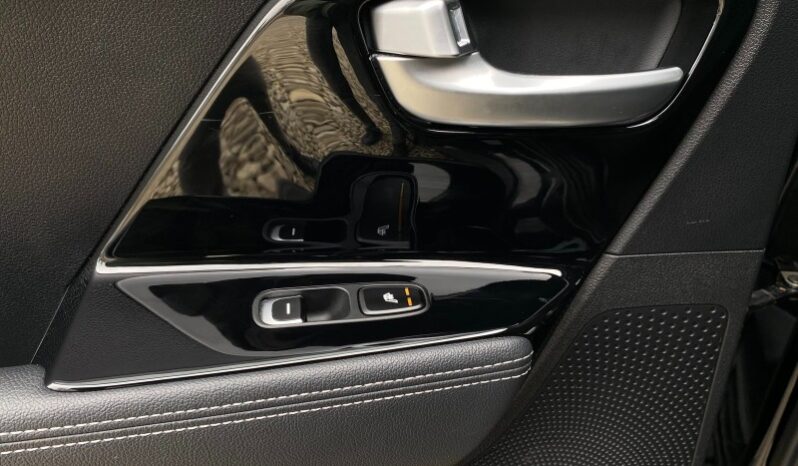 
								Вживанi 2019 KIA Niro заповнено									